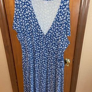 blue and white floral dress! size xxl